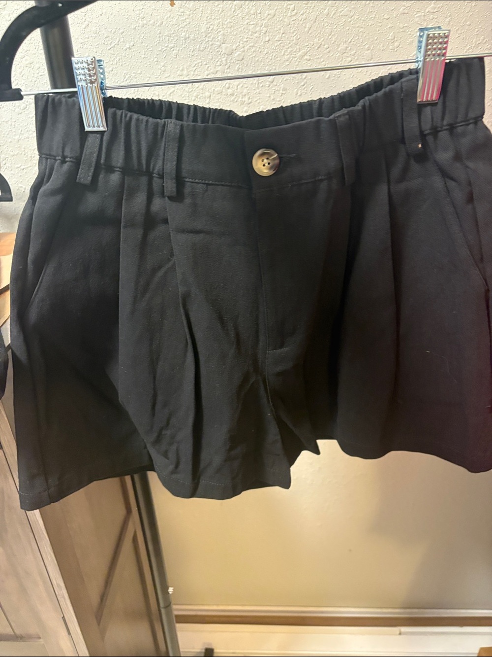 & Other Stories Black High-Waist Pleated Shorts